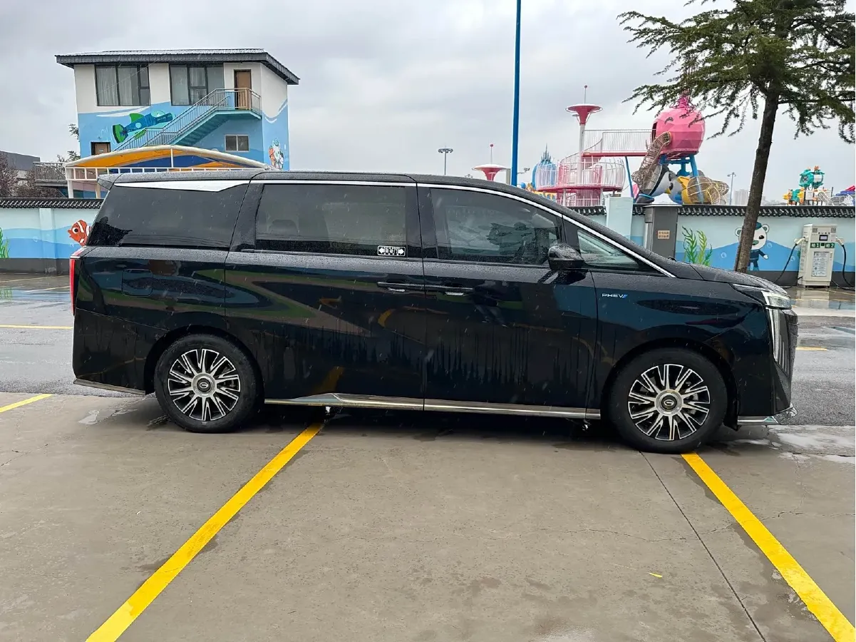 2023 GAC Trumpchi E9 2.0T 190HP L4 2DHT PHEV 25.57KWH,autocango,china used car exporter,china ev exporter,chinese used car exporter,chinese used ev exporter