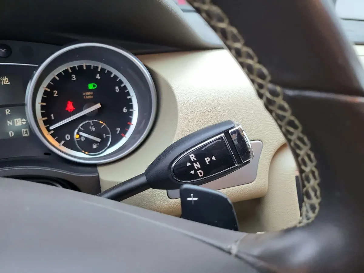 2011 Mercedes-Benz R Class 3.0L 245HP V6 7AT,autocango,china used car exporter,china ev exporter,chinese used car exporter,chinese used ev exporter