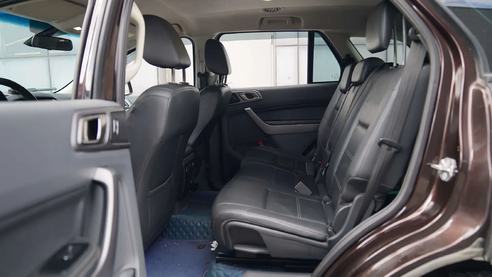 2016 Ford Everest 2.0T 245HP L4 6AT,autocango,china used car exporter,china ev exporter,chinese used car exporter,chinese used ev exporter