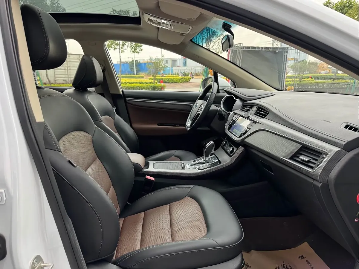 2016 Geely Emgrand GS 1.3T 129HP L4 6DCT,autocango,china used car exporter,china ev exporter,chinese used car exporter,chinese used ev exporter