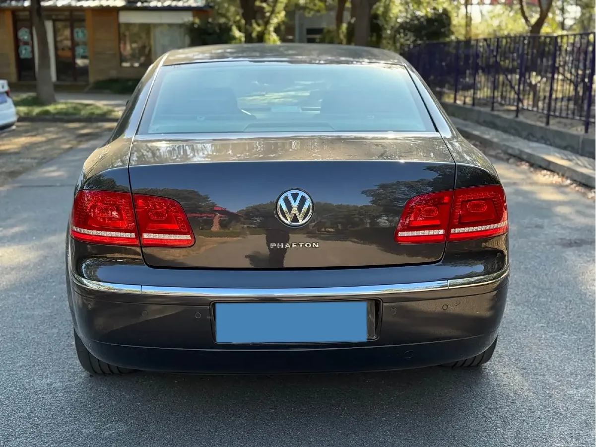 2011 Volkswagen Pheaton 3.6L 280HP V6 6AT,autocango,china used car exporter,china ev exporter,chinese used car exporter,chinese used ev exporter