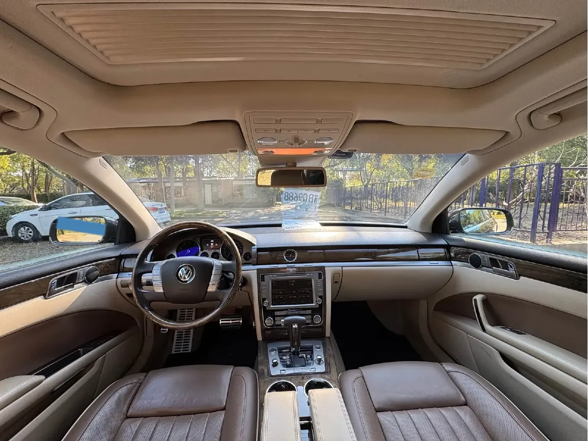 2011 Volkswagen Pheaton 3.6L 280HP V6 6AT,autocango,china used car exporter,china ev exporter,chinese used car exporter,chinese used ev exporter