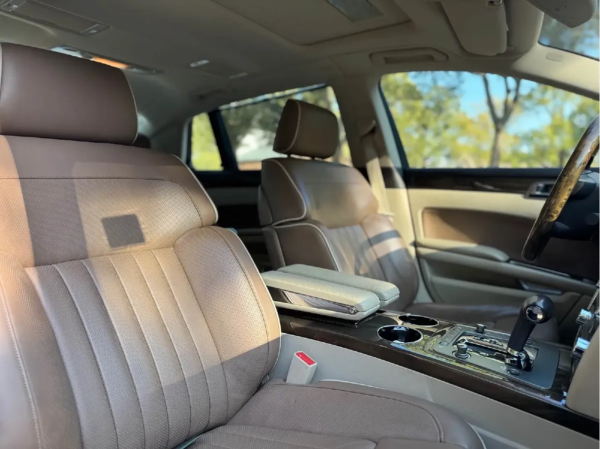 2011 Volkswagen Pheaton 3.6L 280HP V6 6AT,autocango,china used car exporter,china ev exporter,chinese used car exporter,chinese used ev exporter