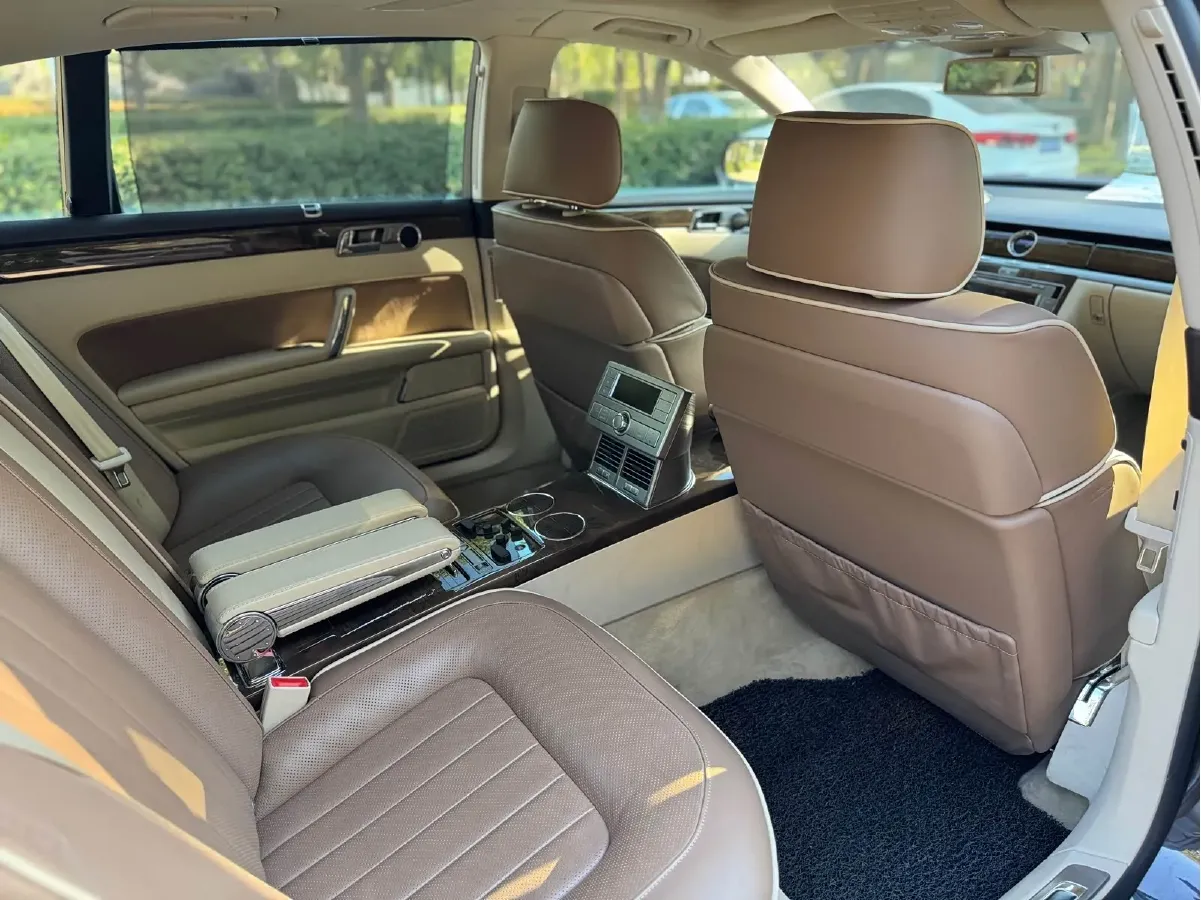 2011 Volkswagen Pheaton 3.6L 280HP V6 6AT,autocango,china used car exporter,china ev exporter,chinese used car exporter,chinese used ev exporter