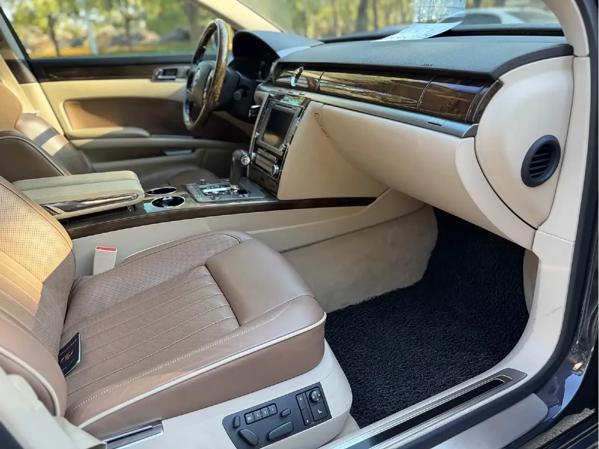 2011 Volkswagen Pheaton 3.6L 280HP V6 6AT,autocango,china used car exporter,china ev exporter,chinese used car exporter,chinese used ev exporter