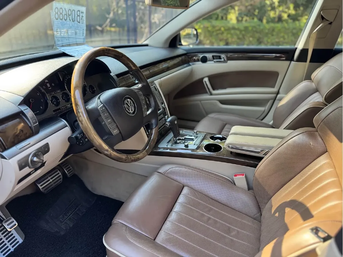 2011 Volkswagen Pheaton 3.6L 280HP V6 6AT,autocango,china used car exporter,china ev exporter,chinese used car exporter,chinese used ev exporter