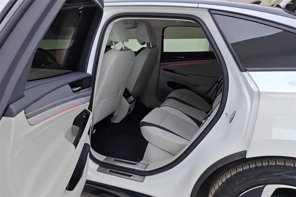 2024 Volkswagen ID.7 Vizzion BEV 84.8KWH,autocango,china used car exporter,china ev exporter,chinese used car exporter,chinese used ev exporter