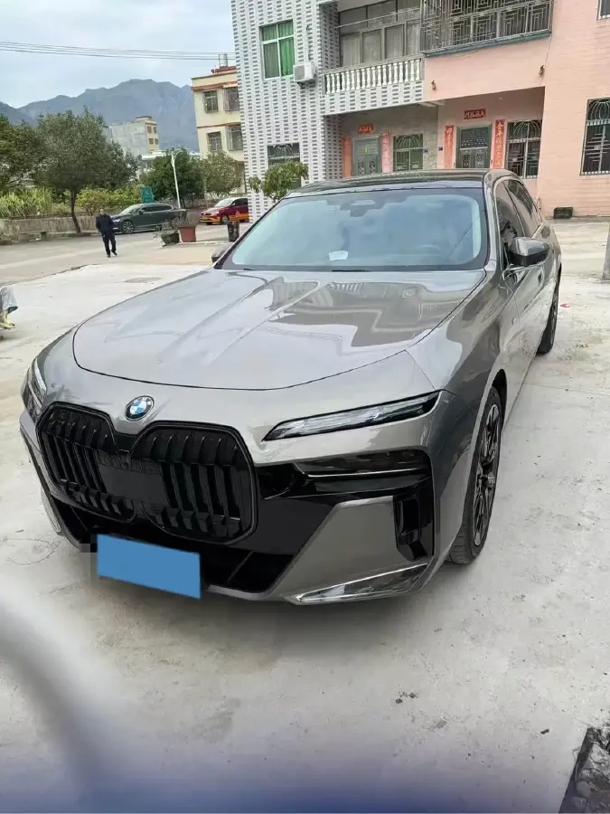 2023 BMW 7 Series 3.0T 381HP L6 8AT