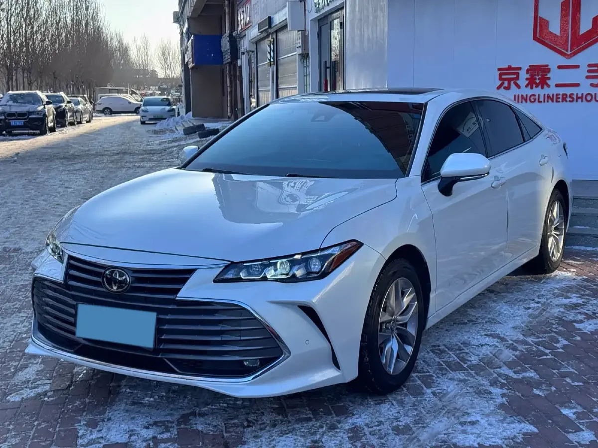 2022 Toyota Avalon 2.5L 209HP L4 8AT