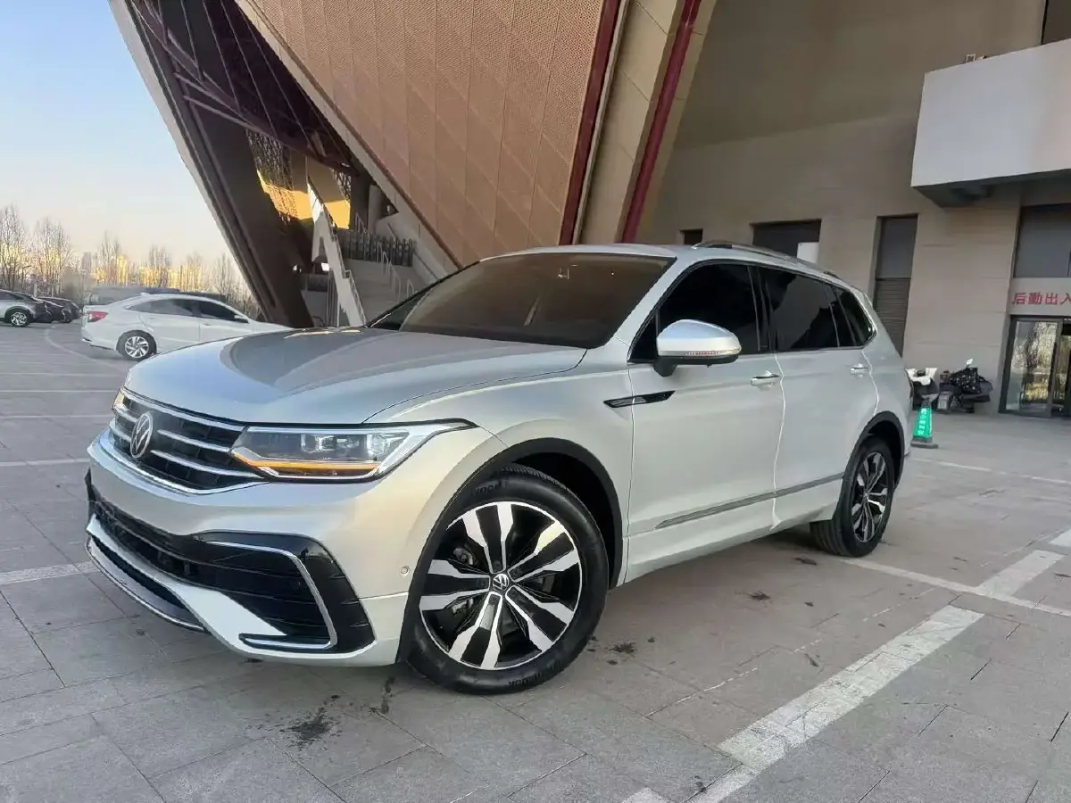 2022 Volkswagen Tiguan L 2.0T 186HP L4 7DCT