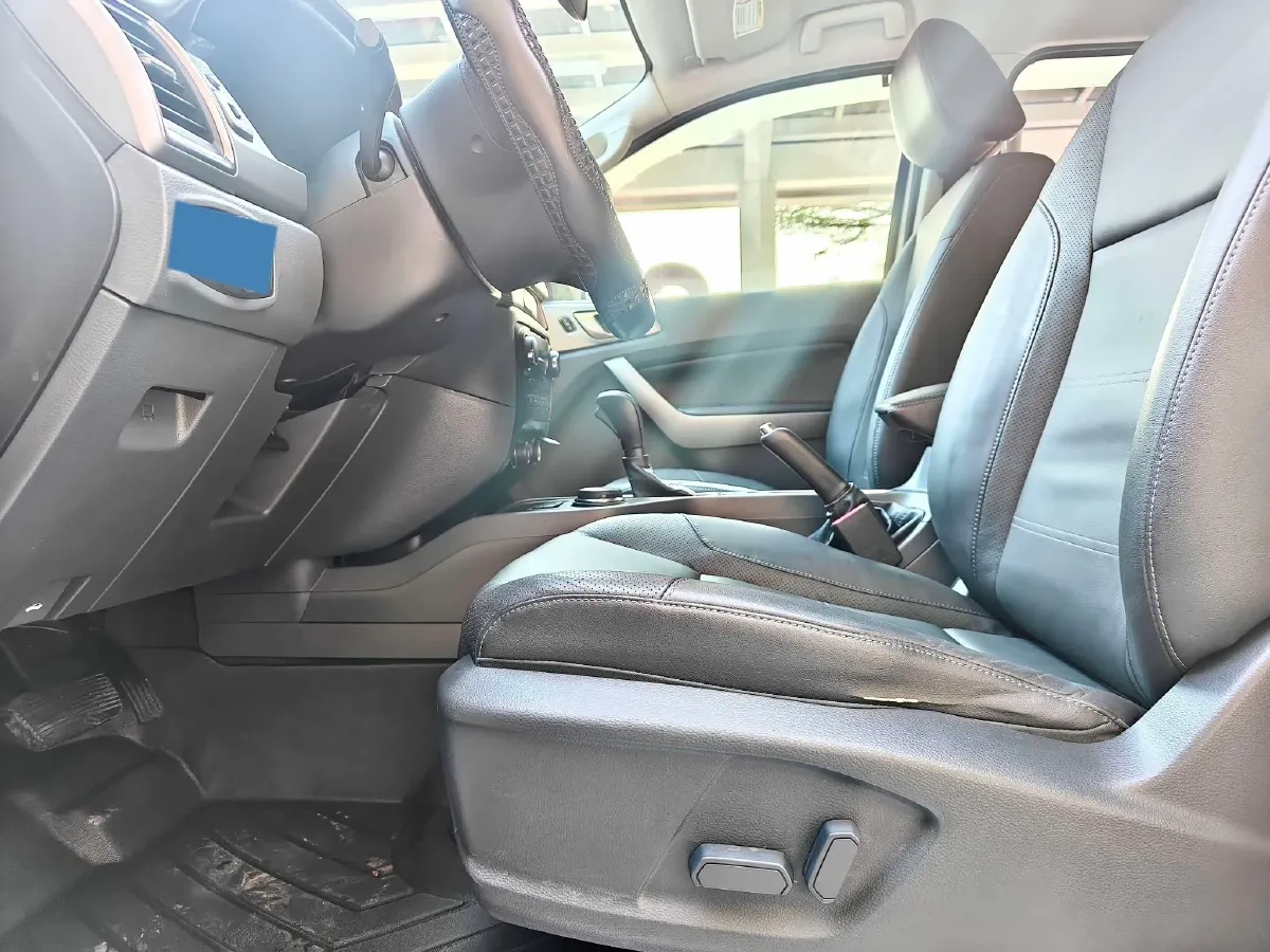 2016 Ford Everest 2.0T 245HP L4 6AT,autocango,china used car exporter,china ev exporter,chinese used car exporter,chinese used ev exporter