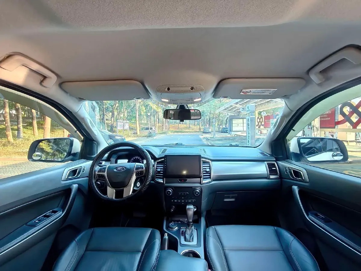 2016 Ford Everest 2.0T 245HP L4 6AT,autocango,china used car exporter,china ev exporter,chinese used car exporter,chinese used ev exporter