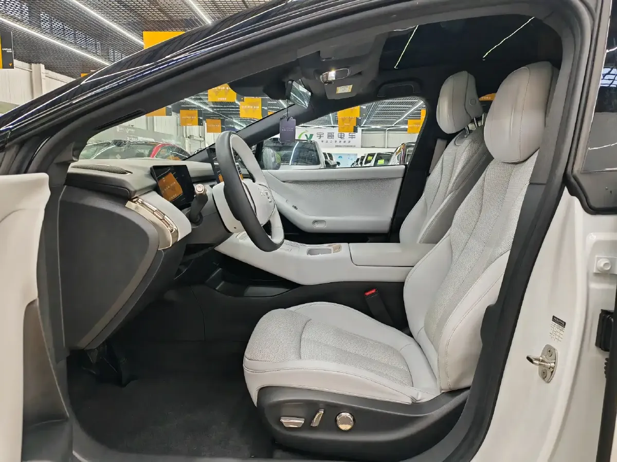 2024 Xpeng P7+ BEV 60.7KWH,autocango,china used car exporter,china ev exporter,chinese used car exporter,chinese used ev exporter