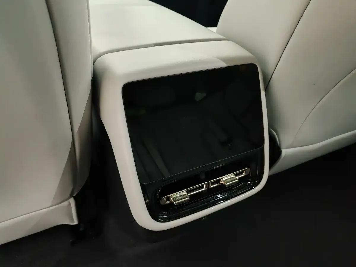 2024 Xpeng P7+ BEV 60.7KWH,autocango,china used car exporter,china ev exporter,chinese used car exporter,chinese used ev exporter