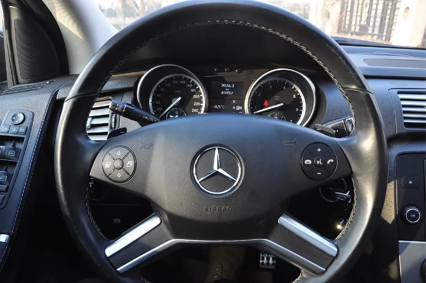 2014 Mercedes-Benz R Class 3.0T 272HP V6 7AT,autocango,china used car exporter,china ev exporter,chinese used car exporter,chinese used ev exporter