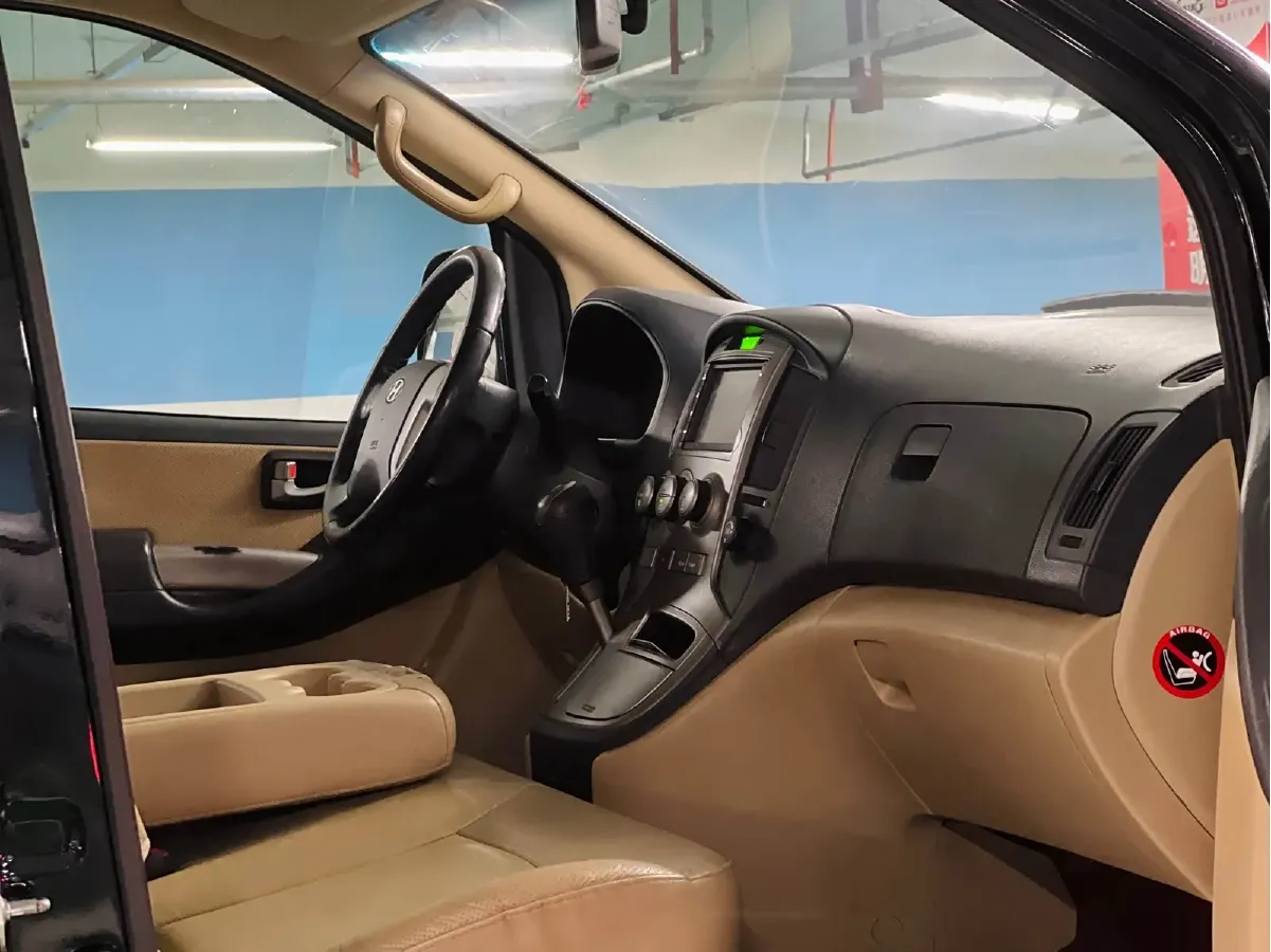 2011 Hyundai H-1 Wagon 2.4L 173HP L4 4AT,autocango,china used car exporter,china ev exporter,chinese used car exporter,chinese used ev exporter