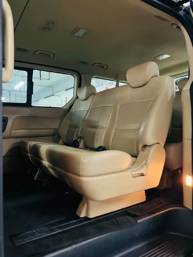 2011 Hyundai H-1 Wagon 2.4L 173HP L4 4AT,autocango,china used car exporter,china ev exporter,chinese used car exporter,chinese used ev exporter