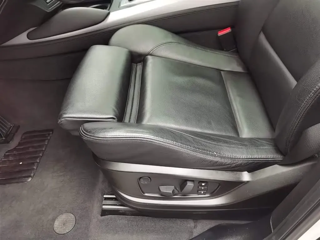 2010 BMW X6 M 4.4T 555HP V8 6AT,autocango,china used car exporter,china ev exporter,chinese used car exporter,chinese used ev exporter