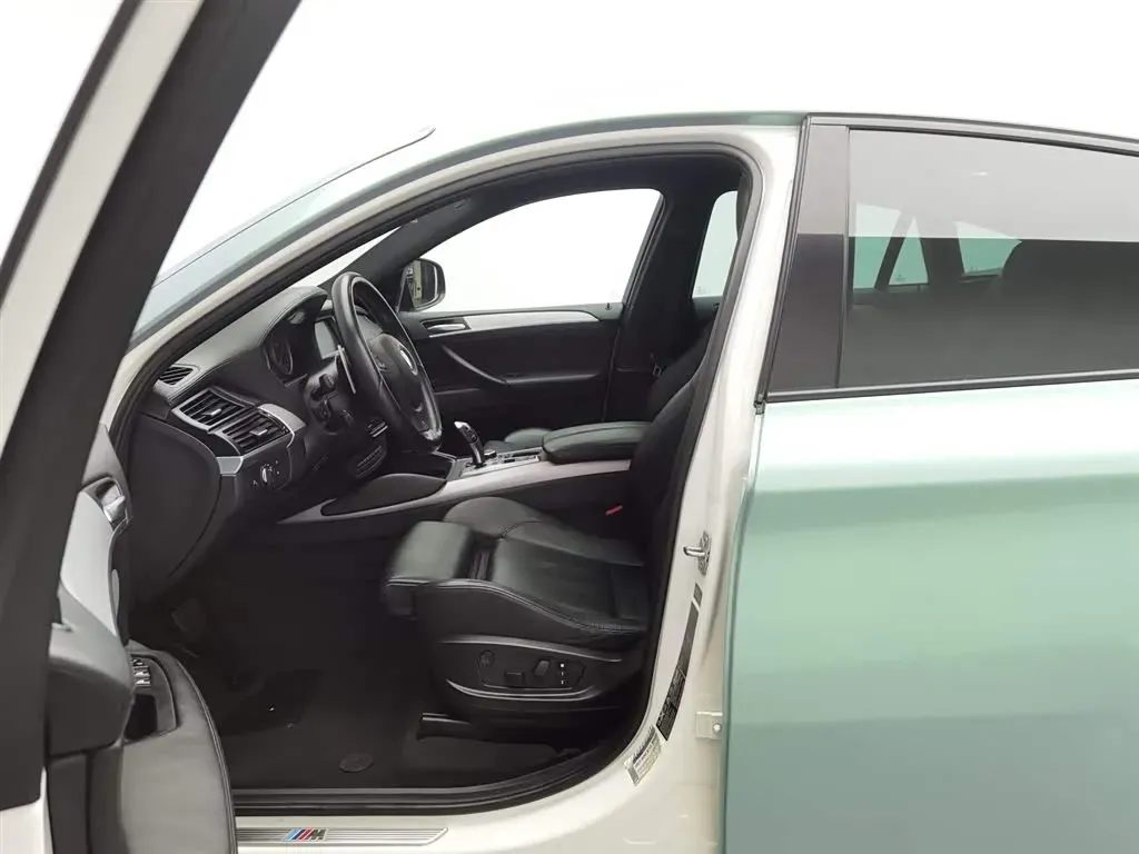 2010 BMW X6 M 4.4T 555HP V8 6AT,autocango,china used car exporter,china ev exporter,chinese used car exporter,chinese used ev exporter