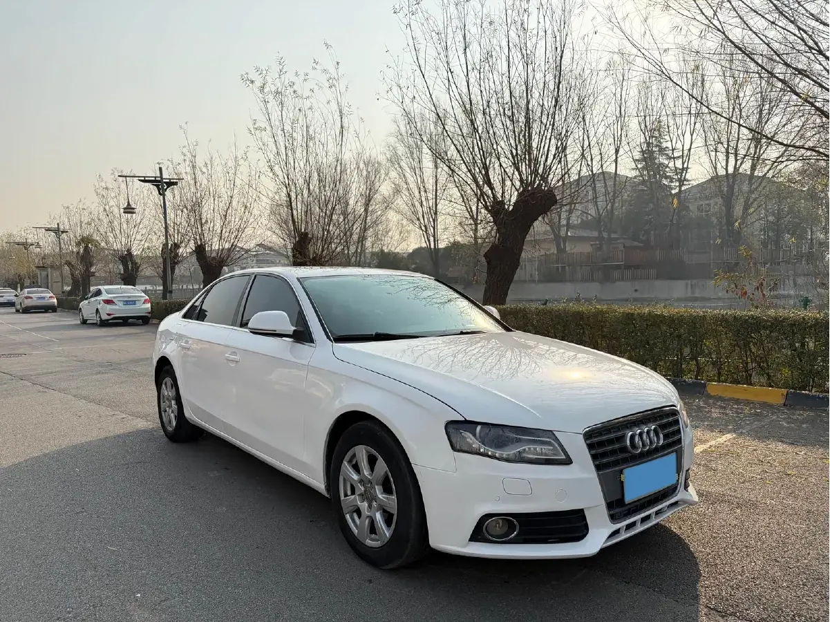 2012 Audi A4L 1.8T 160HP L4 CVT