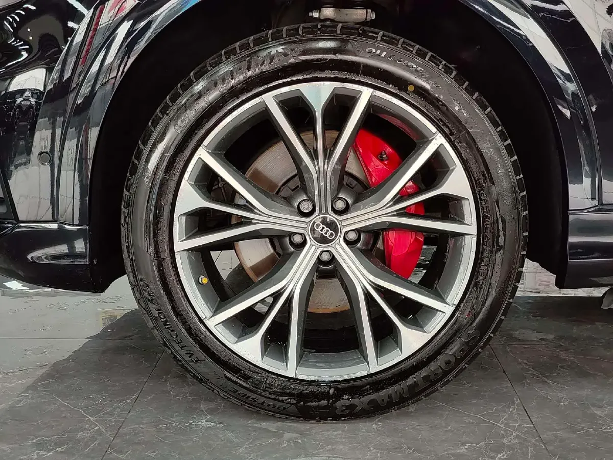 2021 Audi Q8 3.0T 340HP V6 8AT,autocango,china used car exporter,china ev exporter,chinese used car exporter,chinese used ev exporter