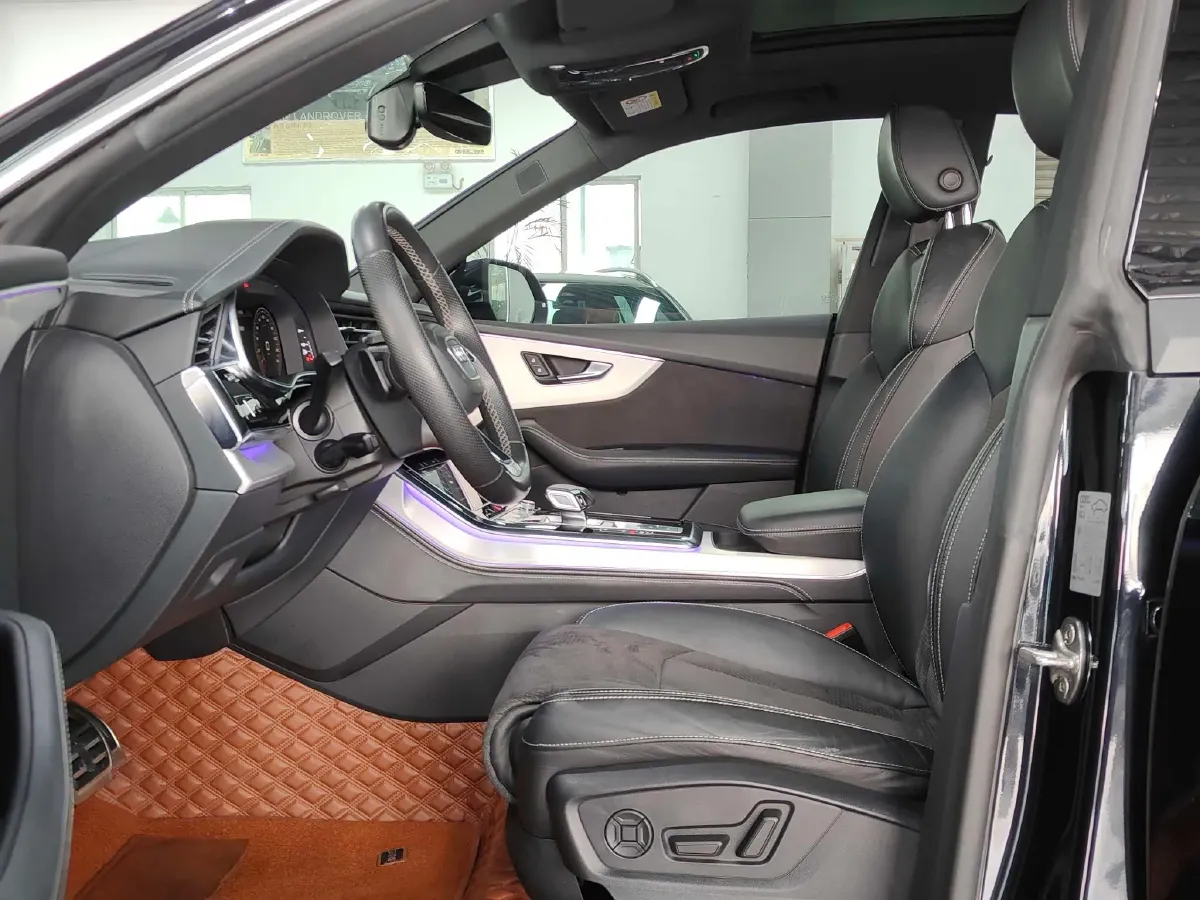 2021 Audi Q8 3.0T 340HP V6 8AT,autocango,china used car exporter,china ev exporter,chinese used car exporter,chinese used ev exporter