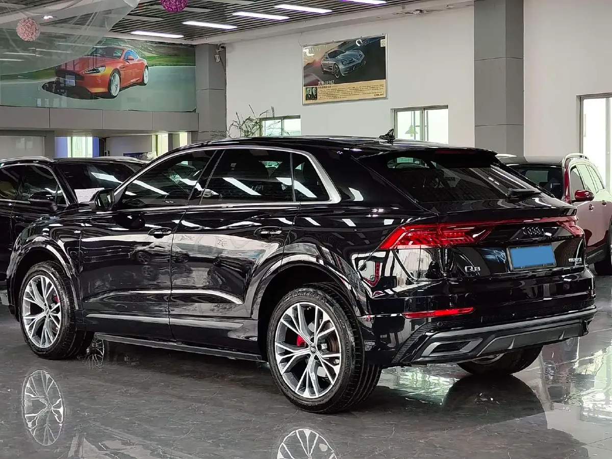2021 Audi Q8 3.0T 340HP V6 8AT,autocango,china used car exporter,china ev exporter,chinese used car exporter,chinese used ev exporter