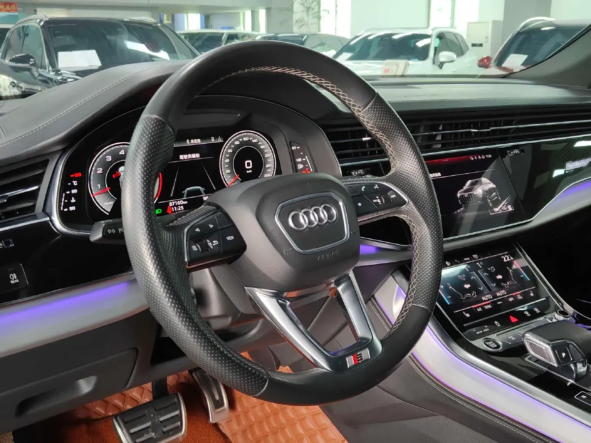 2021 Audi Q8 3.0T 340HP V6 8AT,autocango,china used car exporter,china ev exporter,chinese used car exporter,chinese used ev exporter