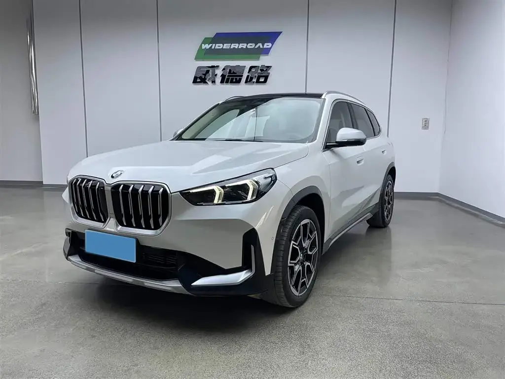 2023 BMW X1 2.0T 204HP L4 7DCT