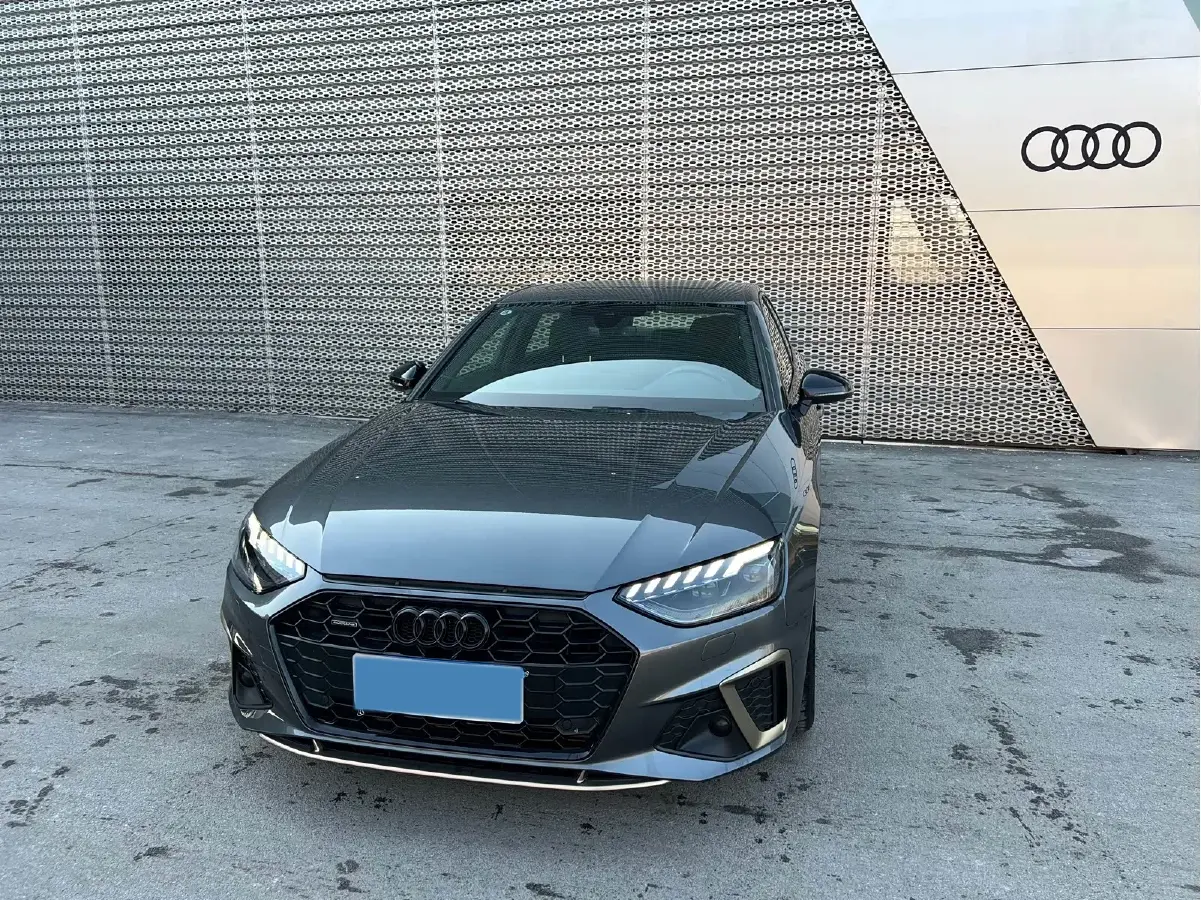 2024 Audi A4L 2.0T 190HP L4 7DCT