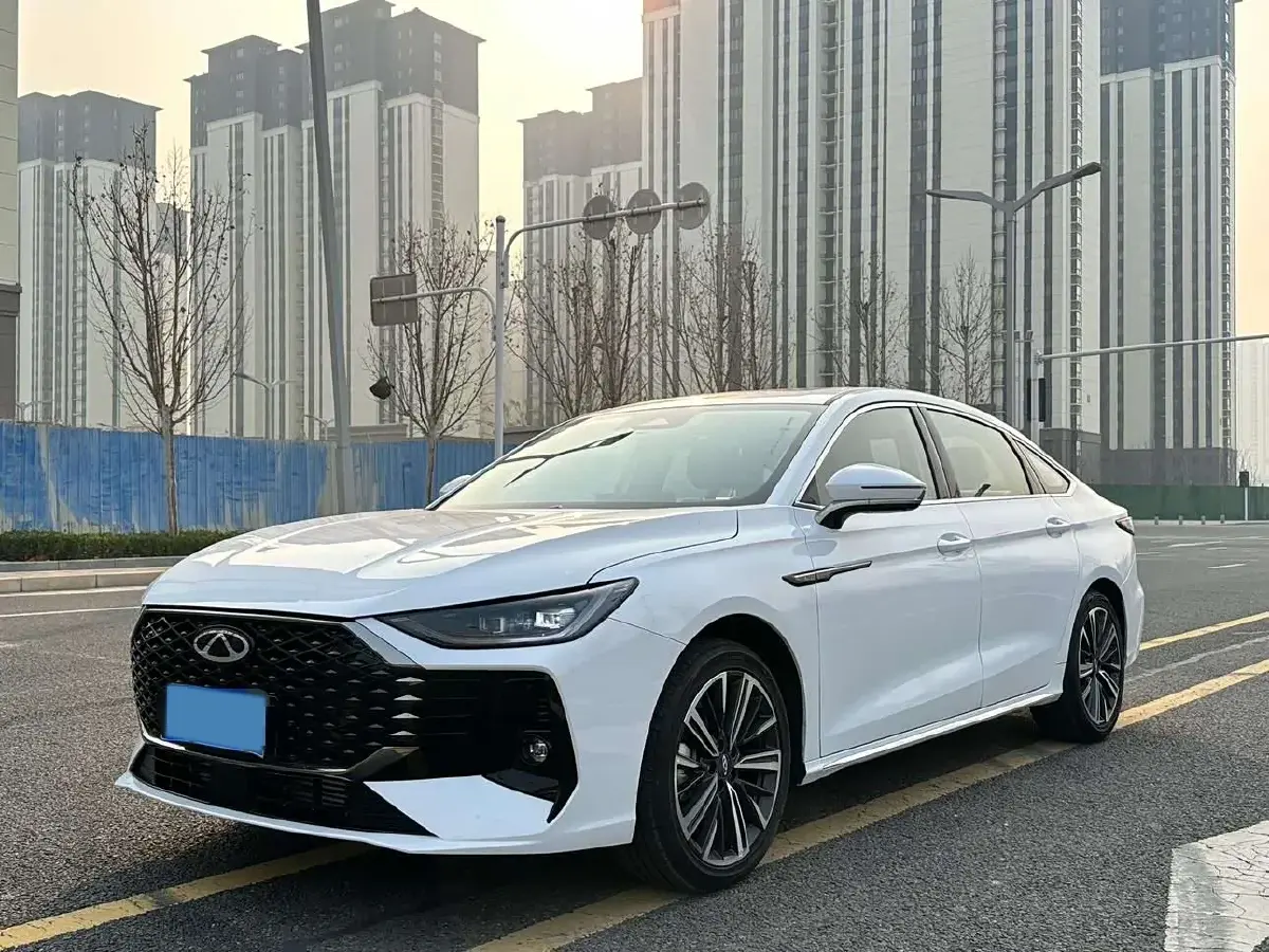 2025 Chery Arrizo 8 Pro 1.6T 197HP L4 7DCT