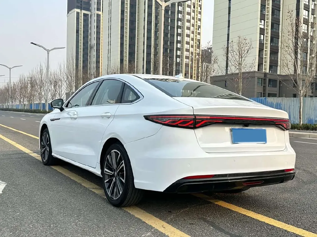 2025 Chery Arrizo 8 Pro 1.6T 197HP L4 7DCT,autocango,china used car exporter,china ev exporter,chinese used car exporter,chinese used ev exporter