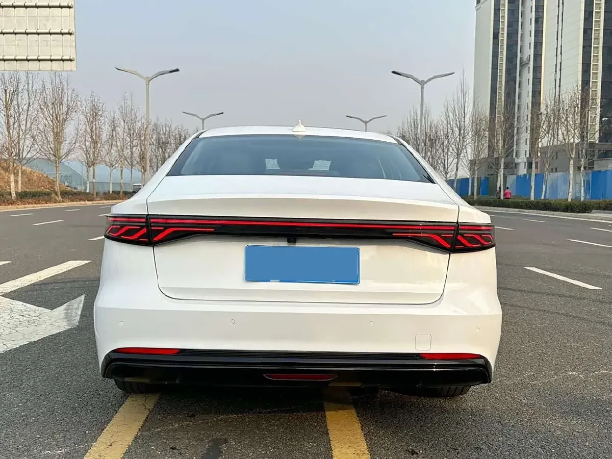 2025 Chery Arrizo 8 Pro 1.6T 197HP L4 7DCT,autocango,china used car exporter,china ev exporter,chinese used car exporter,chinese used ev exporter