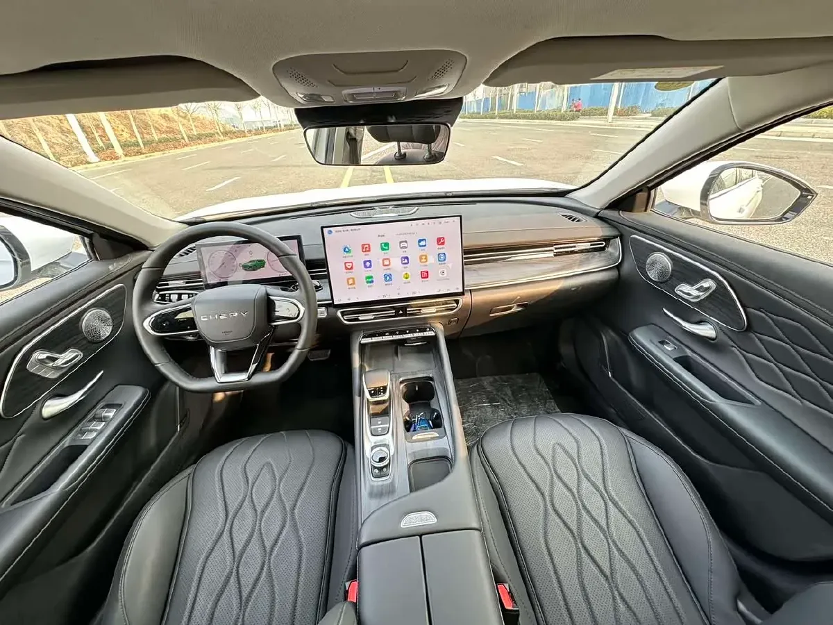 2025 Chery Arrizo 8 Pro 1.6T 197HP L4 7DCT,autocango,china used car exporter,china ev exporter,chinese used car exporter,chinese used ev exporter