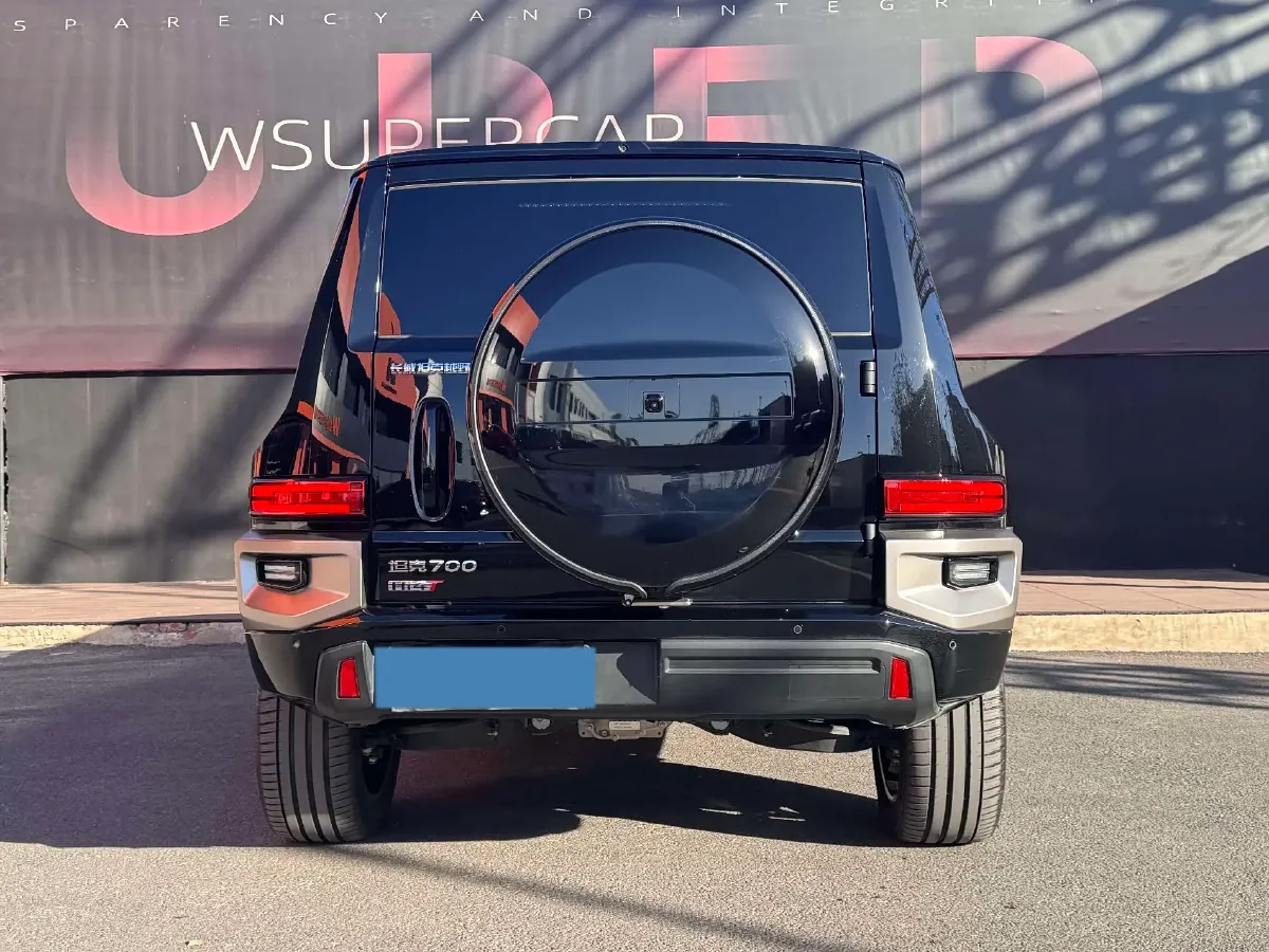 2024 Tank 700 3.0T 360HP V6 9AT PHEV 37.1KWH,autocango,china used car exporter,china ev exporter,chinese used car exporter,chinese used ev exporter