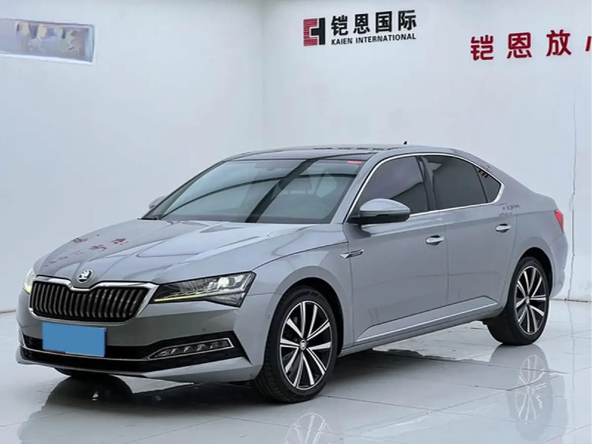 2021 Skoda Superb 2.0T 186HP L4 7DCT