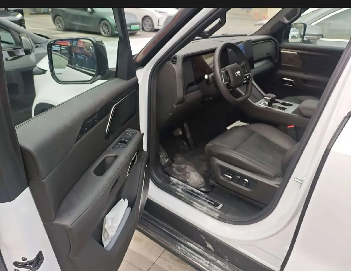 2023 ROX 01 1.5T 152HP L4 REEV 56.01KWH,autocango,china used car exporter,china ev exporter,chinese used car exporter,chinese used ev exporter