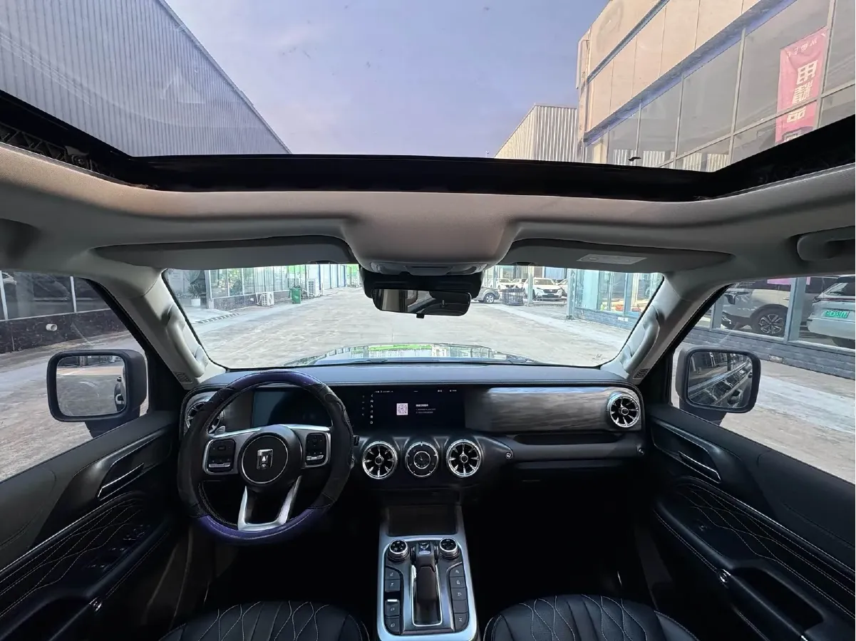 2021 Tank 300 2.0T 227HP L4 8AT,autocango,china used car exporter,china ev exporter,chinese used car exporter,chinese used ev exporter