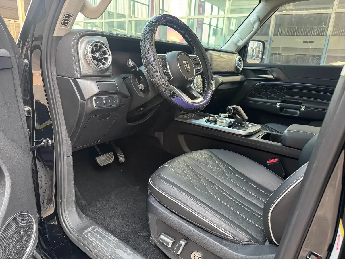 2021 Tank 300 2.0T 227HP L4 8AT,autocango,china used car exporter,china ev exporter,chinese used car exporter,chinese used ev exporter