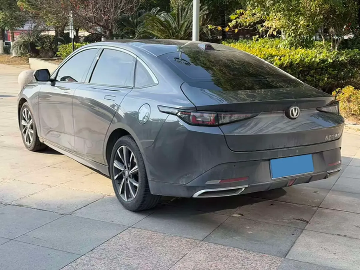 2023 ChangAn Lamore 1.5T 170HP L4 7DCT,autocango,china used car exporter,china ev exporter,chinese used car exporter,chinese used ev exporter