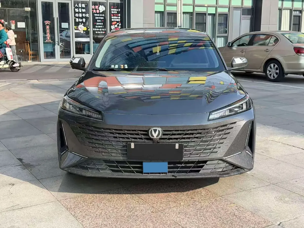 2023 ChangAn Lamore 1.5T 170HP L4 7DCT,autocango,china used car exporter,china ev exporter,chinese used car exporter,chinese used ev exporter
