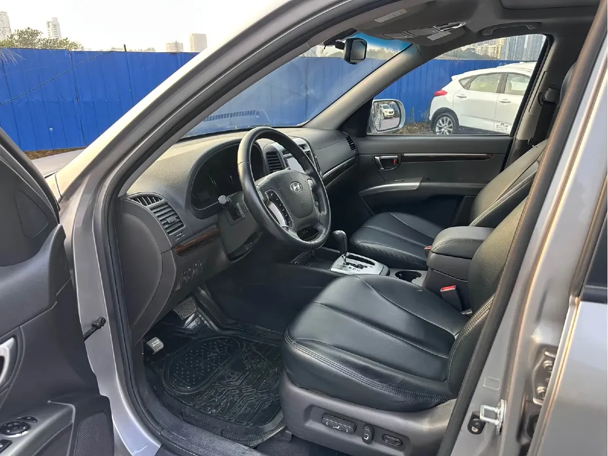 2010 Hyundai Santafe Classic 2.4L 174HP L4 6AT,autocango,china used car exporter,china ev exporter,chinese used car exporter,chinese used ev exporter