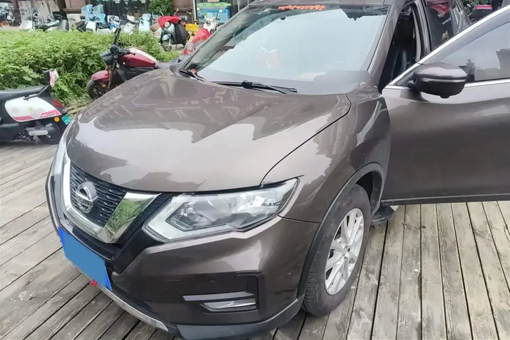 2020 Nissan X-Trail 2.0L 154HP L4 CVT