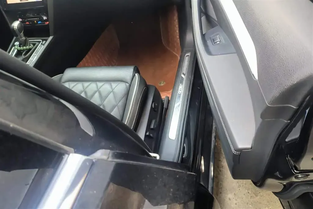 2022 Volkswagen Magotan GTE 1.4T 150HP L4 6DCT PHEV 13KWH,autocango,china used car exporter,china ev exporter,chinese used car exporter,chinese used ev exporter