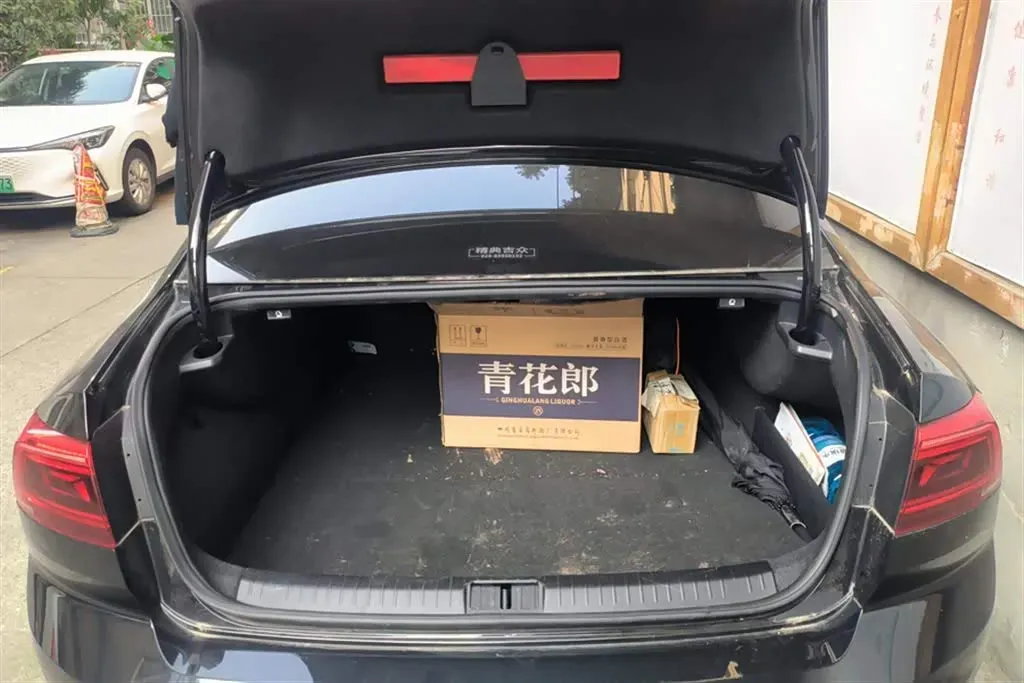 2022 Volkswagen Magotan GTE 1.4T 150HP L4 6DCT PHEV 13KWH,autocango,china used car exporter,china ev exporter,chinese used car exporter,chinese used ev exporter