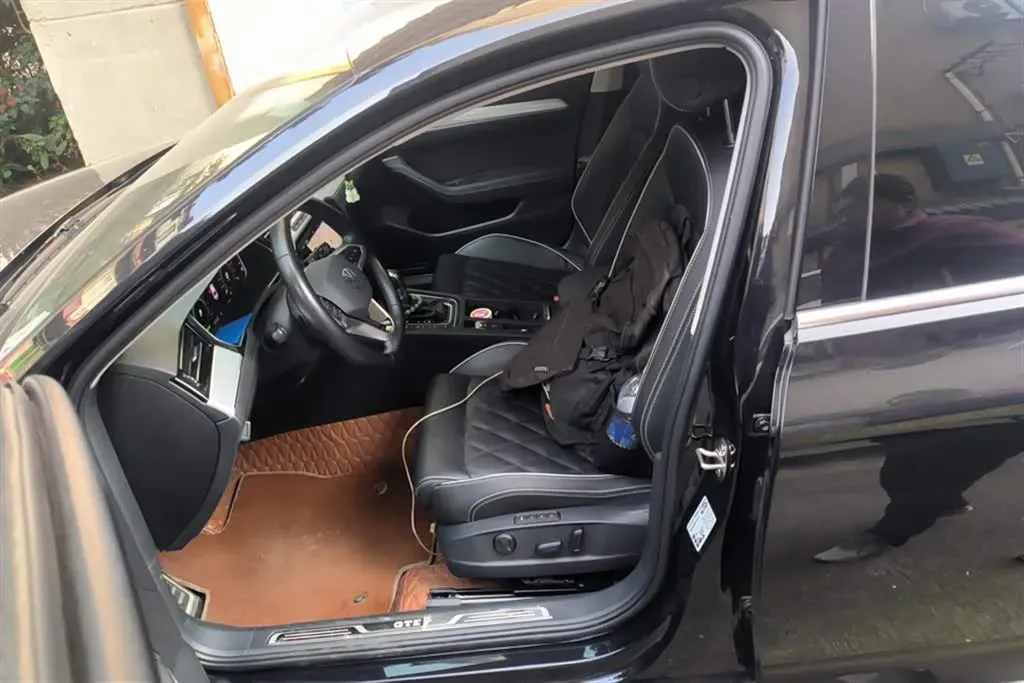 2022 Volkswagen Magotan GTE 1.4T 150HP L4 6DCT PHEV 13KWH,autocango,china used car exporter,china ev exporter,chinese used car exporter,chinese used ev exporter