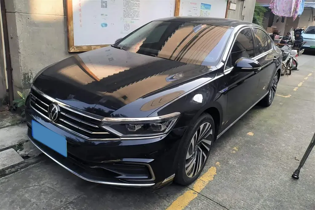 2022 Volkswagen Magotan GTE 1.4T 150HP L4 6DCT PHEV 13KWH,autocango,china used car exporter,china ev exporter,chinese used car exporter,chinese used ev exporter