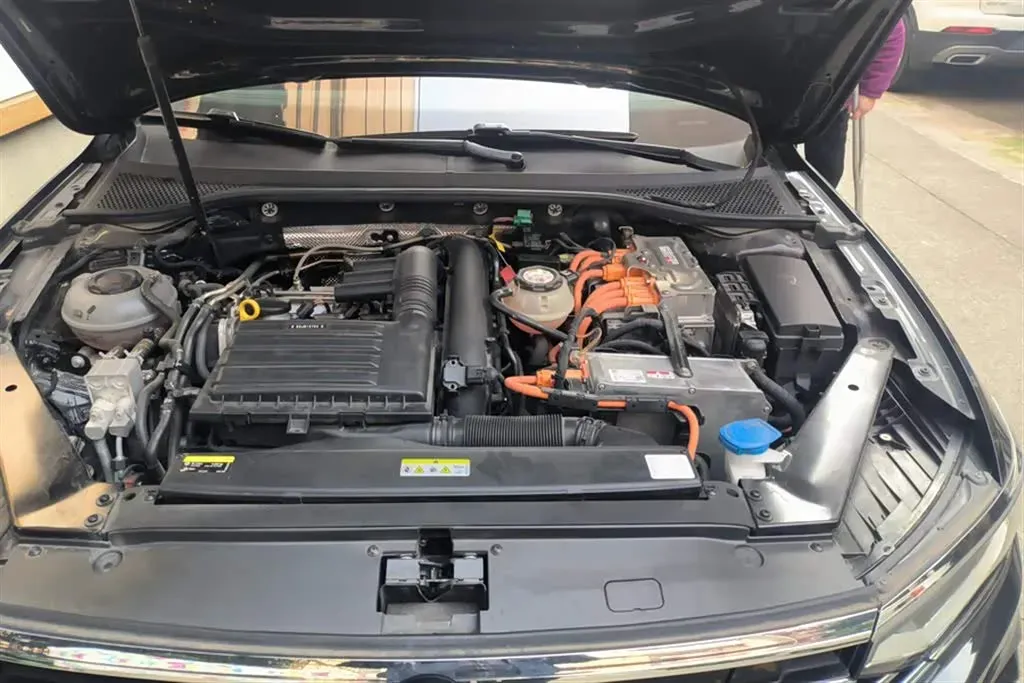 2022 Volkswagen Magotan GTE 1.4T 150HP L4 6DCT PHEV 13KWH,autocango,china used car exporter,china ev exporter,chinese used car exporter,chinese used ev exporter