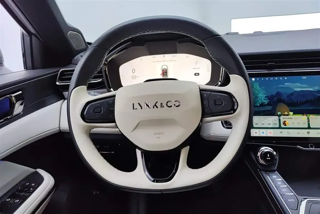 2023 LYNK&CO 01 EM-P 1.5T 150HP L3 3DHT PHEV 17.7KWH,autocango,china used car exporter,china ev exporter,chinese used car exporter,chinese used ev exporter