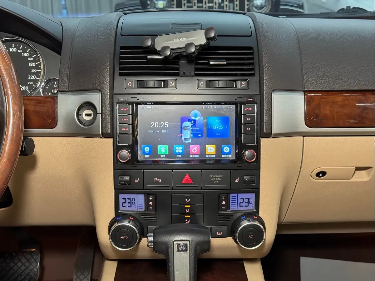 2010 Volkswagen Touareg 3.6L 280HP V6 6AT,autocango,china used car exporter,china ev exporter,chinese used car exporter,chinese used ev exporter